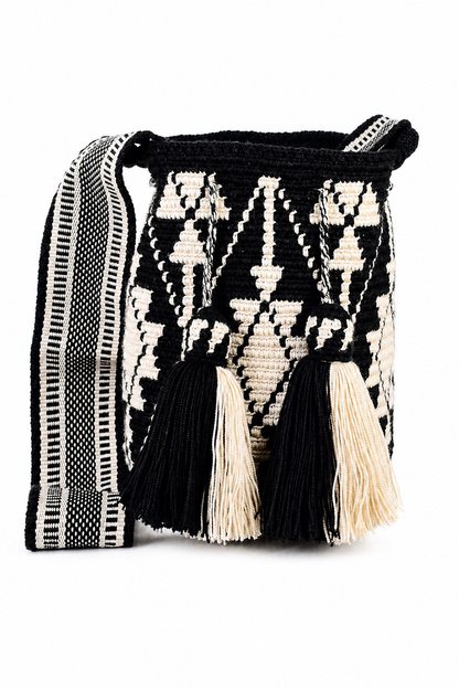 Handmade Wayuu Mochila Bag in Black and Cream Geometric Design