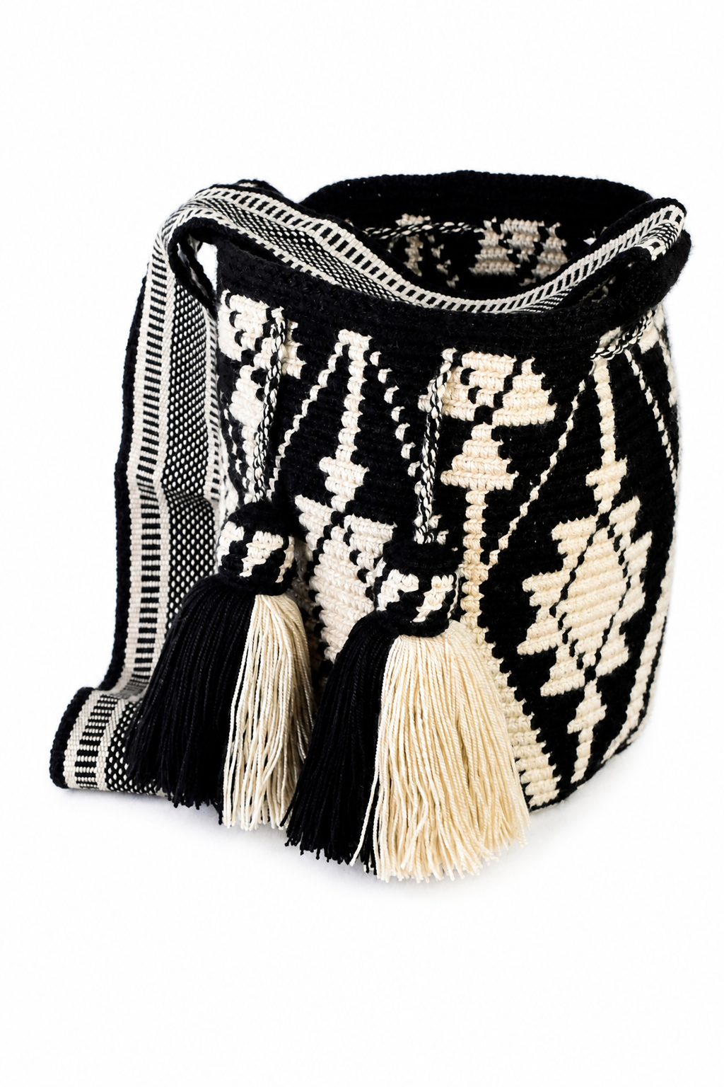 Handmade Wayuu Mochila Bag in Black and Cream Geometric Design