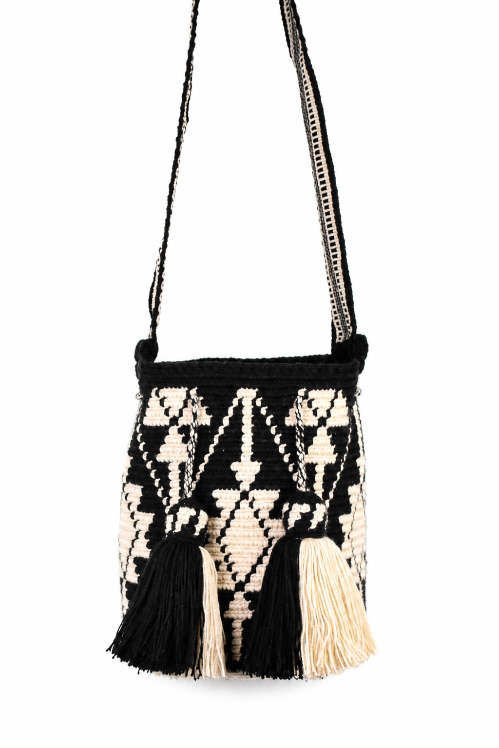 Handmade Wayuu Mochila Bag in Black and Cream Geometric Design