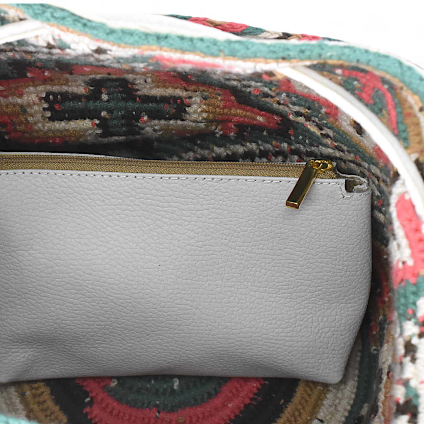 Handmade White Leather Wayuu Bag with Multicoloured Gems