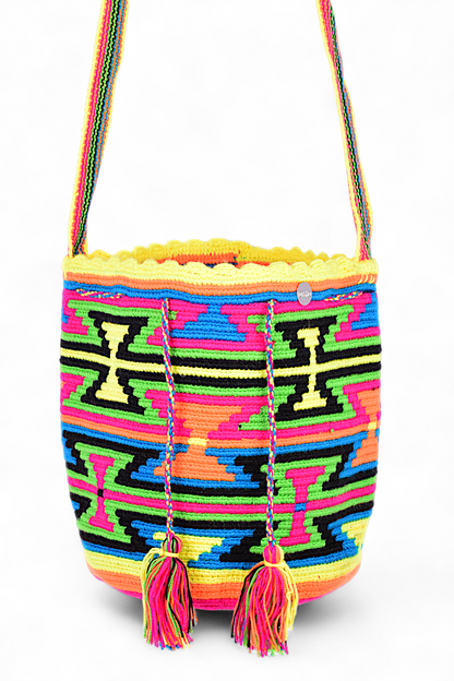 Boho Crochet Bucket Bag with a Vibrant Geometric Design