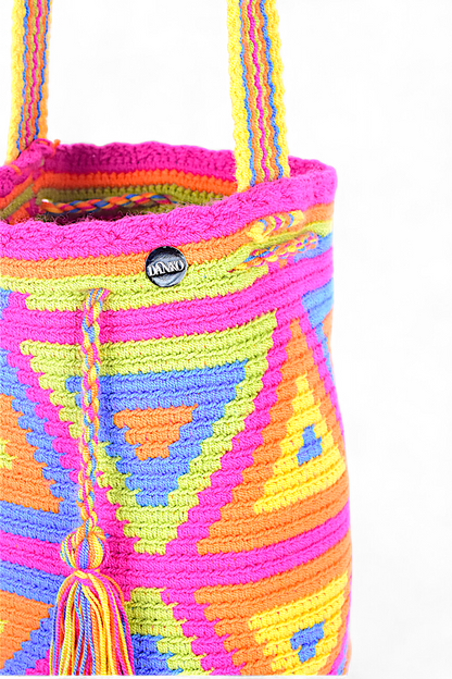 Medium Wayuu Crossbody Bag with Diamond Design