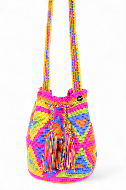 Medium Wayuu Crossbody Bag with Diamond Design